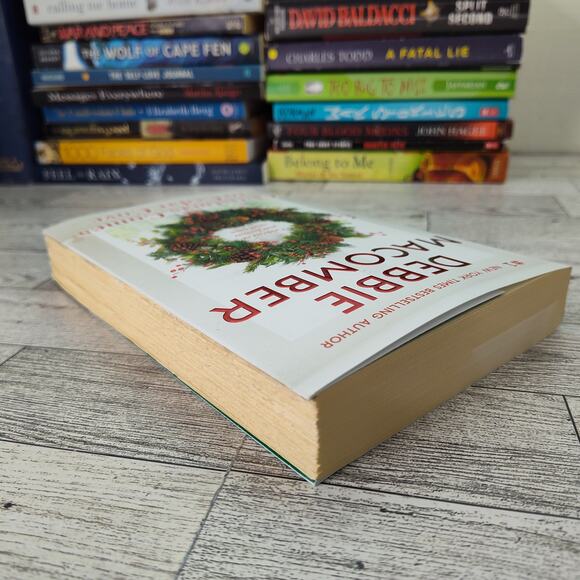 CHRISTMAS COMES TO CEDAR GROVE Debbie Macomber Trade Paperback 2018‎ Harlequin - Picture 10 of 11